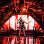 Carrie Underwood brilla en el escenario en The Denim